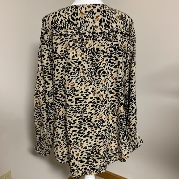 Animal Print Long Blouse - Picture 5 of 10